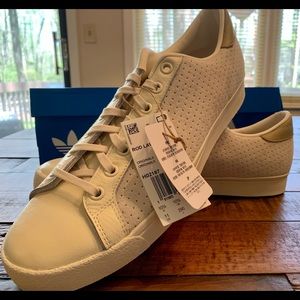*NEW* size 11 Rod Laver Vintage